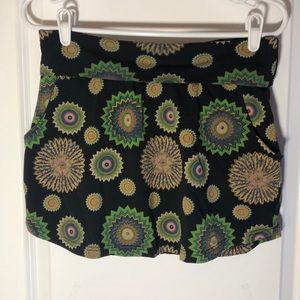 Geometric skirt with fold over stretchy waist band